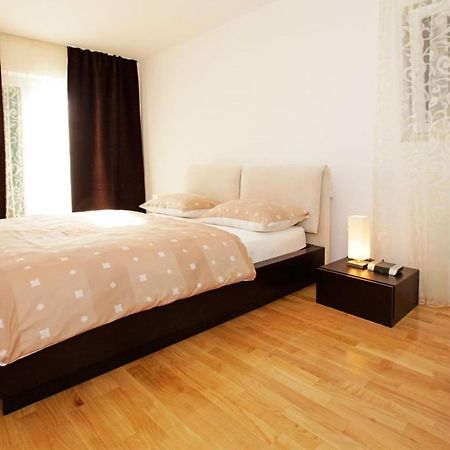 Apartment Bol A6 With Pool From 45 Eur Per Person מראה חיצוני תמונה